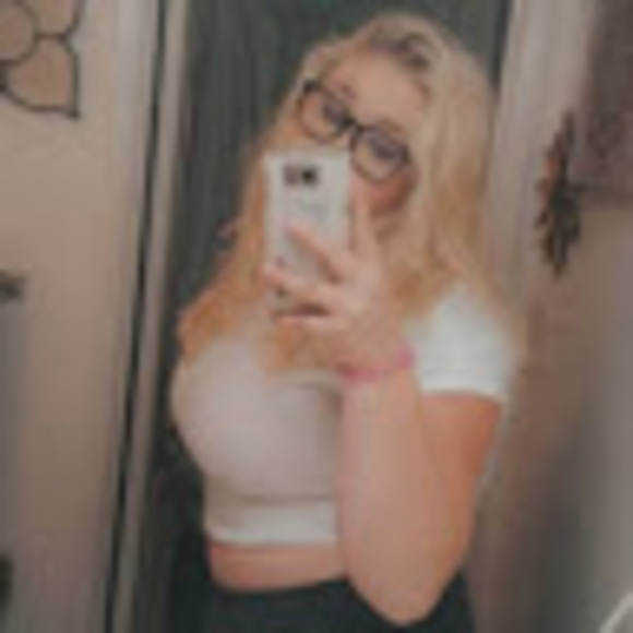 Meet your Posher, Kylee - Picture 1 of 1